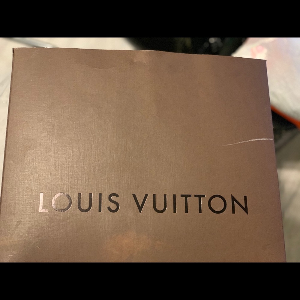 LV BOX